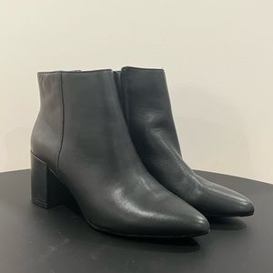 New Blondo Waterproof booties